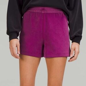 Lululemon Athletica Lululemon Softstreme High-Rise Short 4" Magenta Pink Size 8